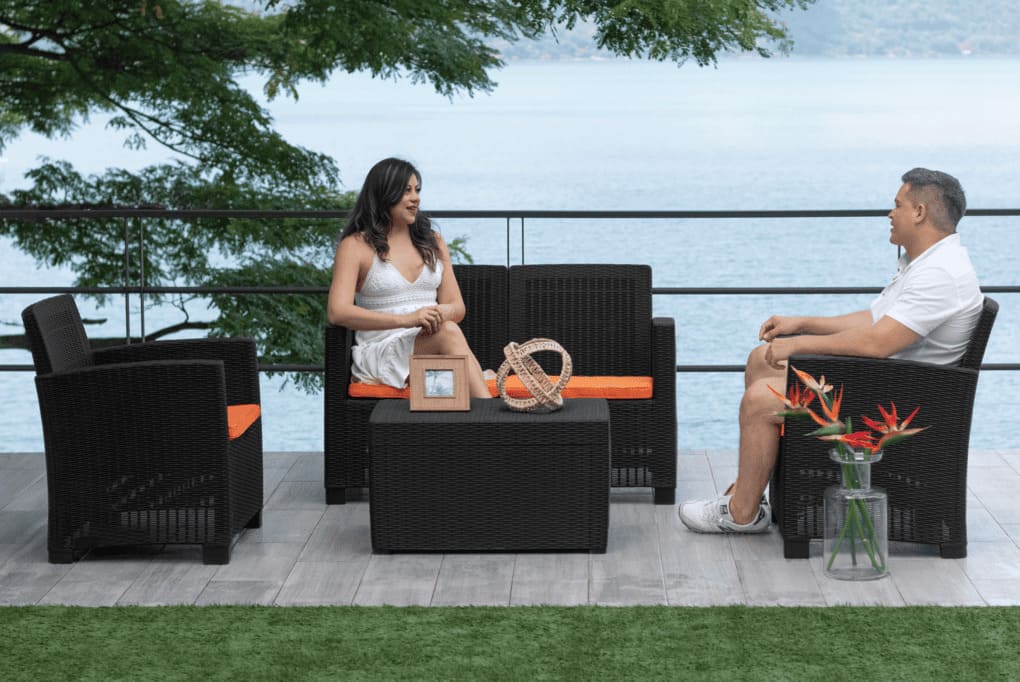 Transforma tu jardín con muebles de plástico prácticos en Aruba