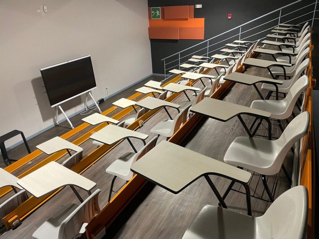 Cómo organizar eventos exitosos alquilando una sala corporativa en Panamá
